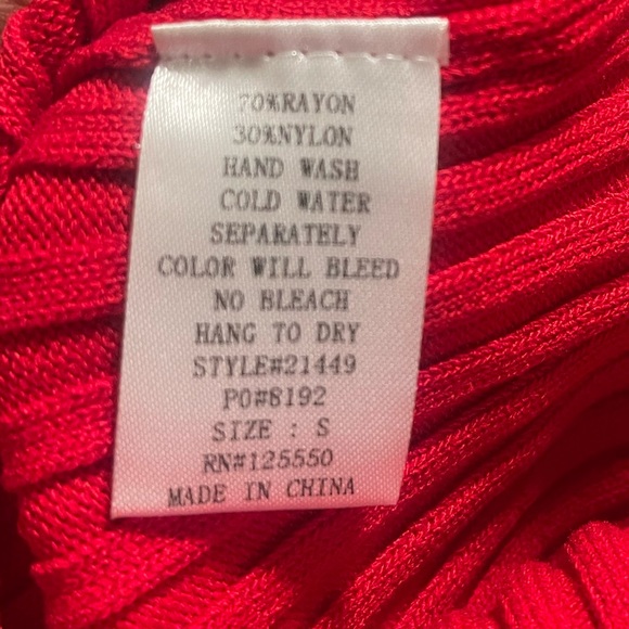 Red Hera collection midi dress - Picture 9 of 10